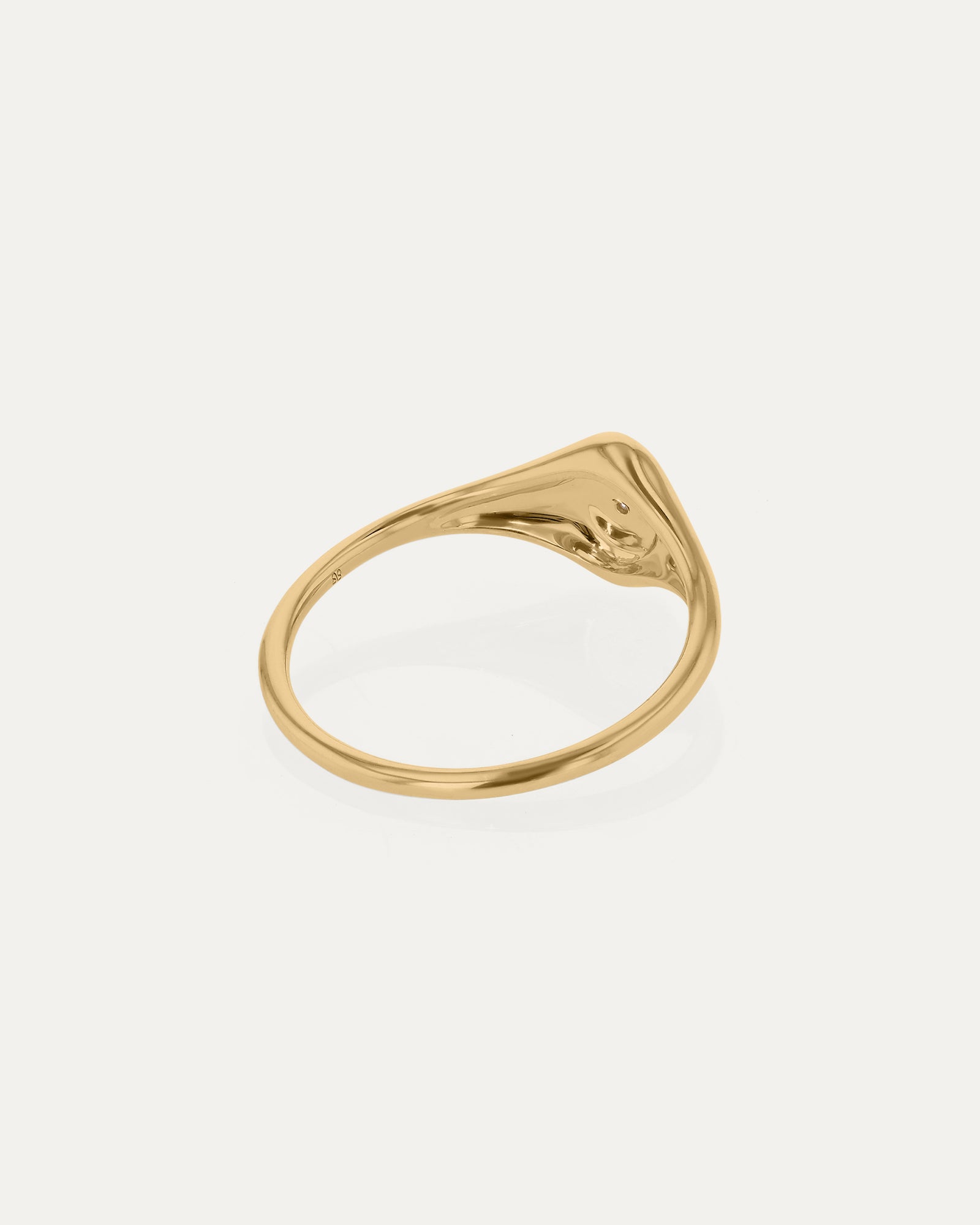 Petite Oval Diamond Signet Yellow Gold | Sarah & Sebastian – SARAH 