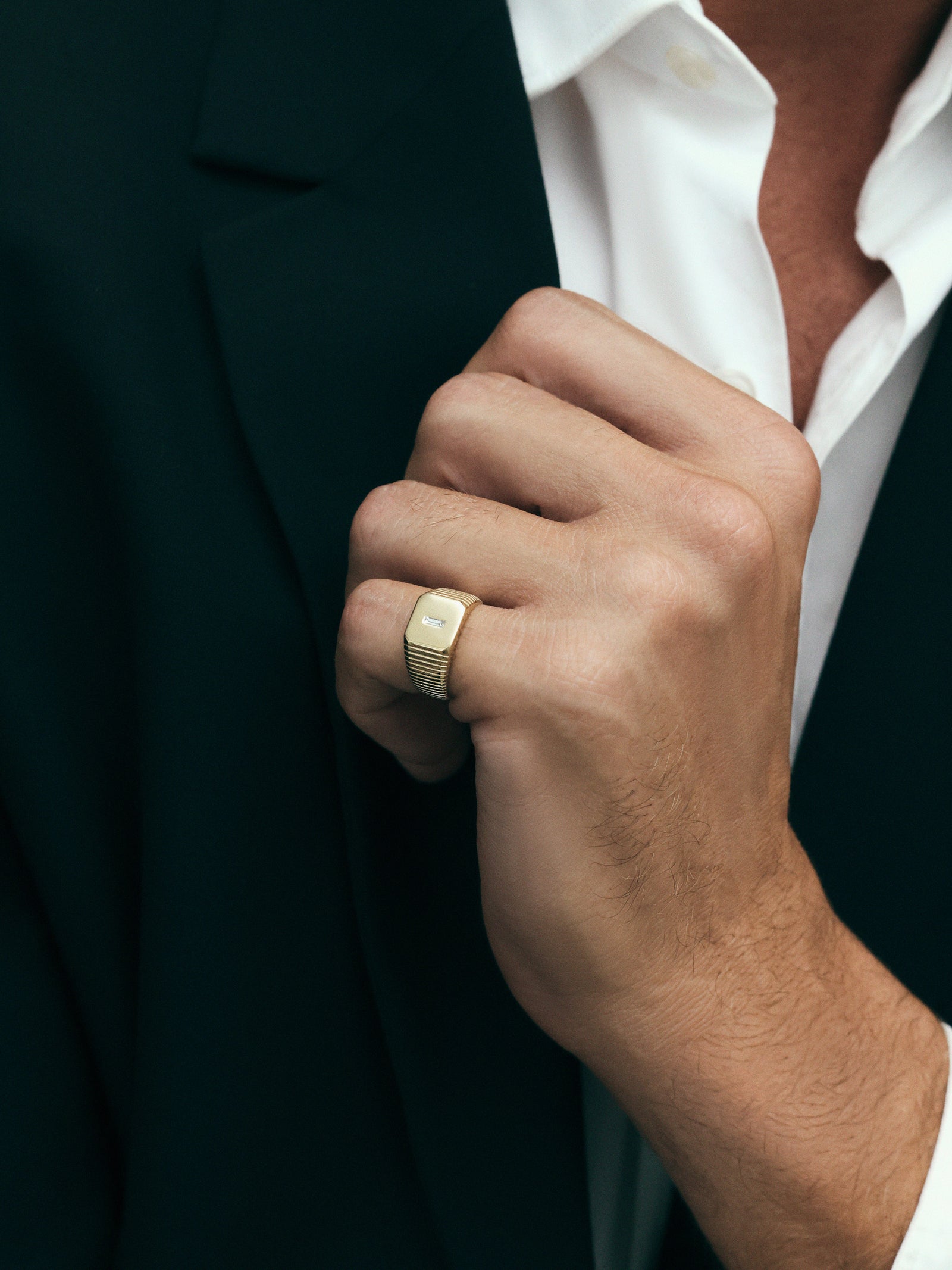 Traction Diamond Signet Ring | Yellow Gold | Sarah & Sebastian 