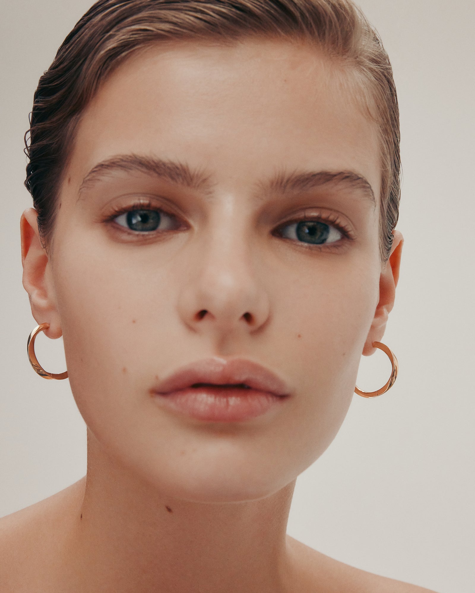 Twisted Pipi Hoops | Yellow Gold | Sarah & Sebastian – SARAH