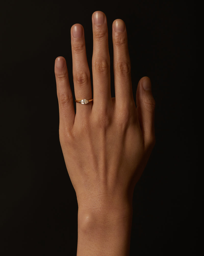 Suspense Marquise 1ct Engagement Ring
