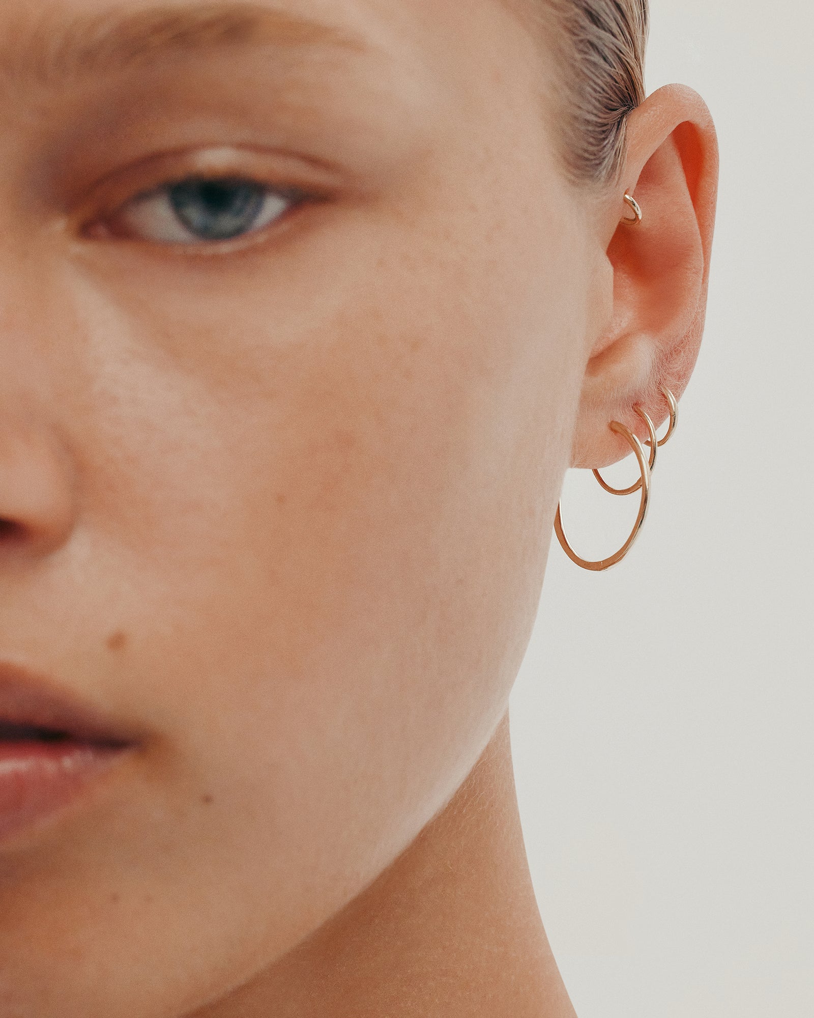 Fine Yellow Gold Hoop Earrings | Yellow Gold | Sarah & Sebastian 