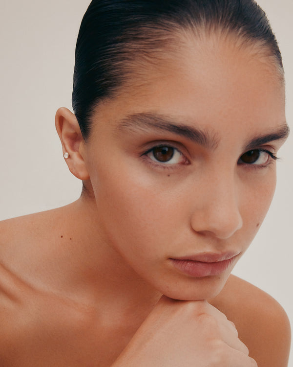 Oval Suspense Cartilage Earring