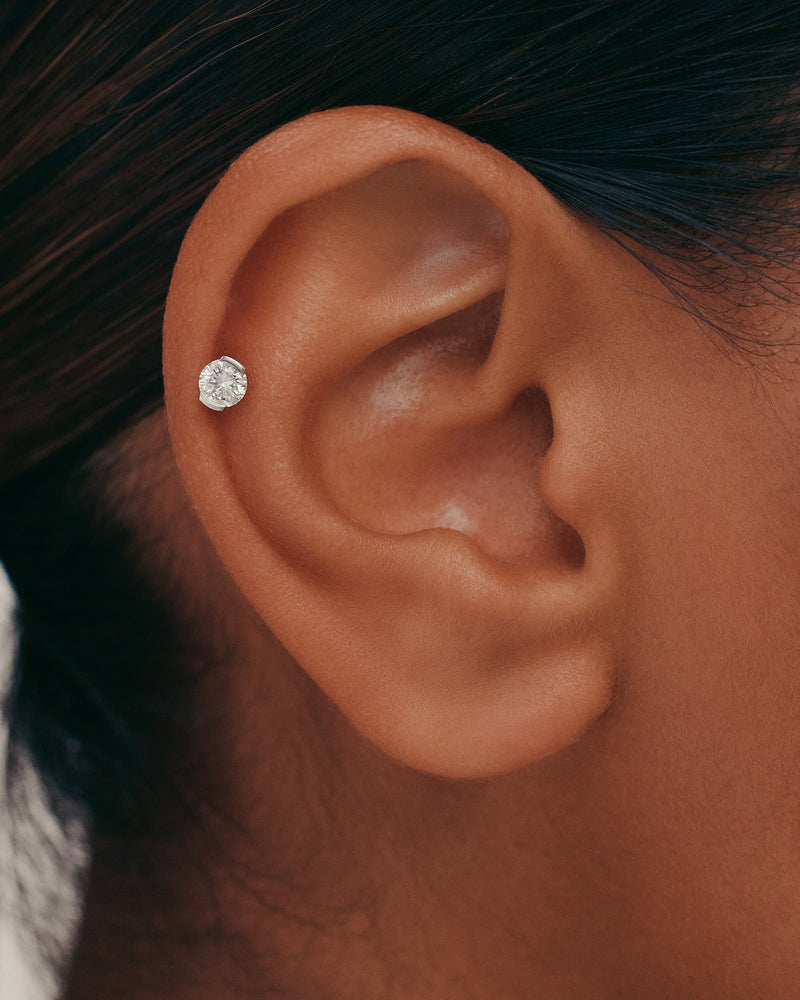 Round Suspense Cartilage Earring