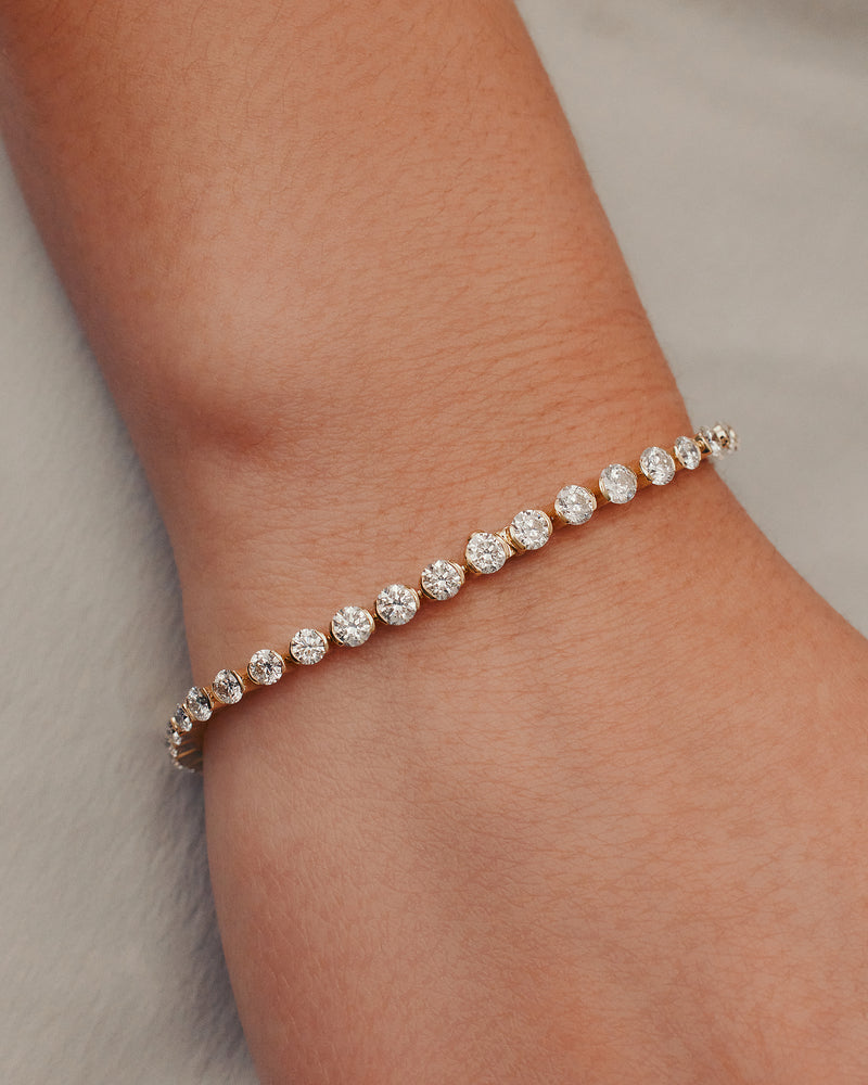 Suspense Tennis Bracelet
