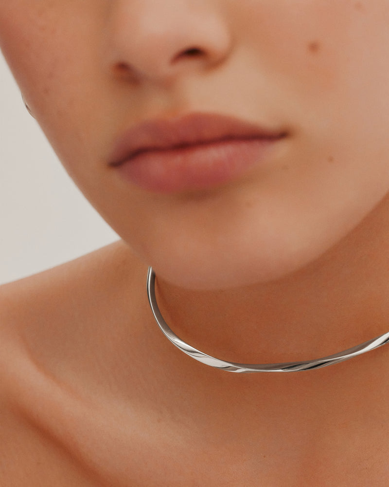 Twisted Pipi Choker