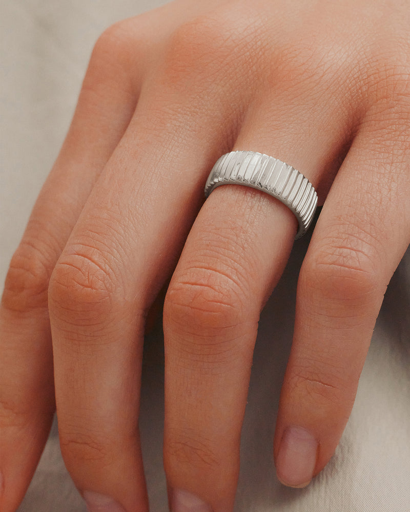 Bold Scale Ring