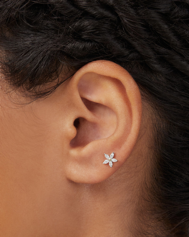Daisy Cartilage Earring