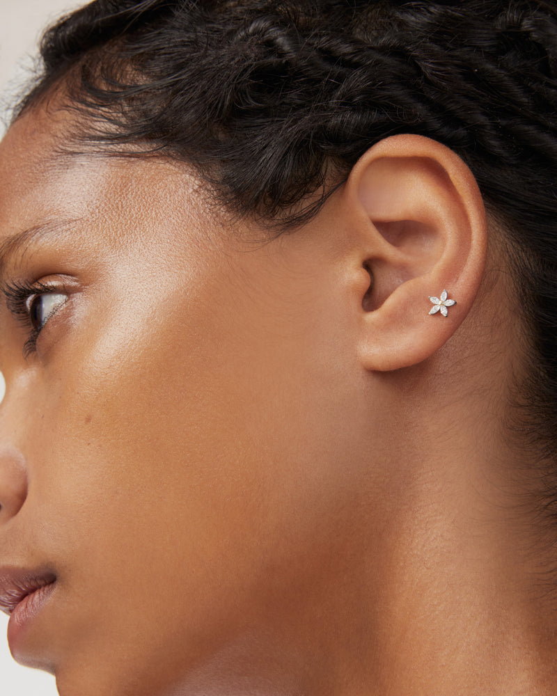 Daisy Cartilage Earring
