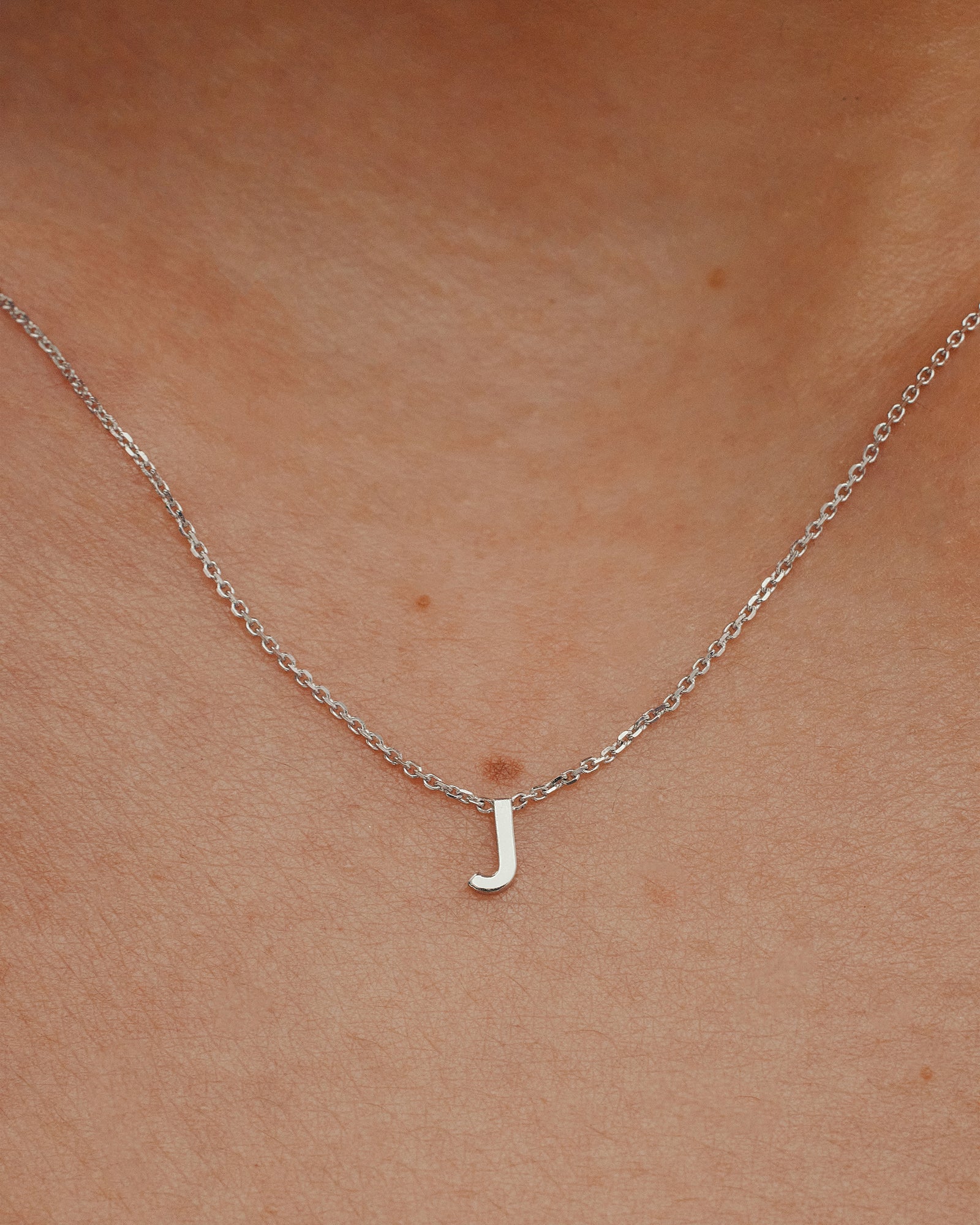 Personalised Letter Necklace 14K White Gold — Fine Jewellery