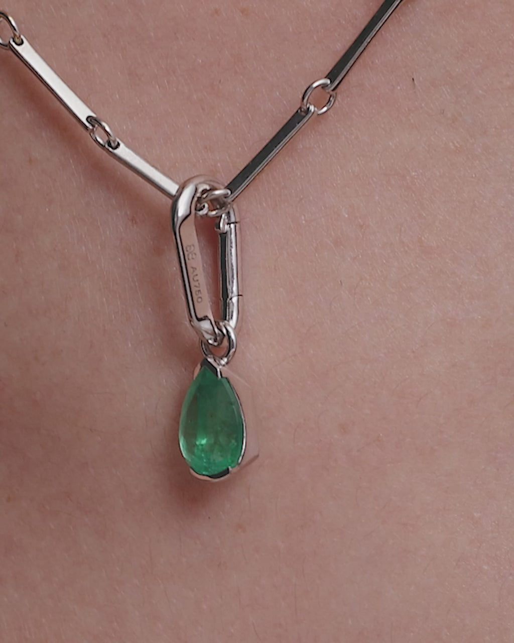 SARAH & SEBASTIAN Green Emerald Pear Carabiner in White Gold — detail view
