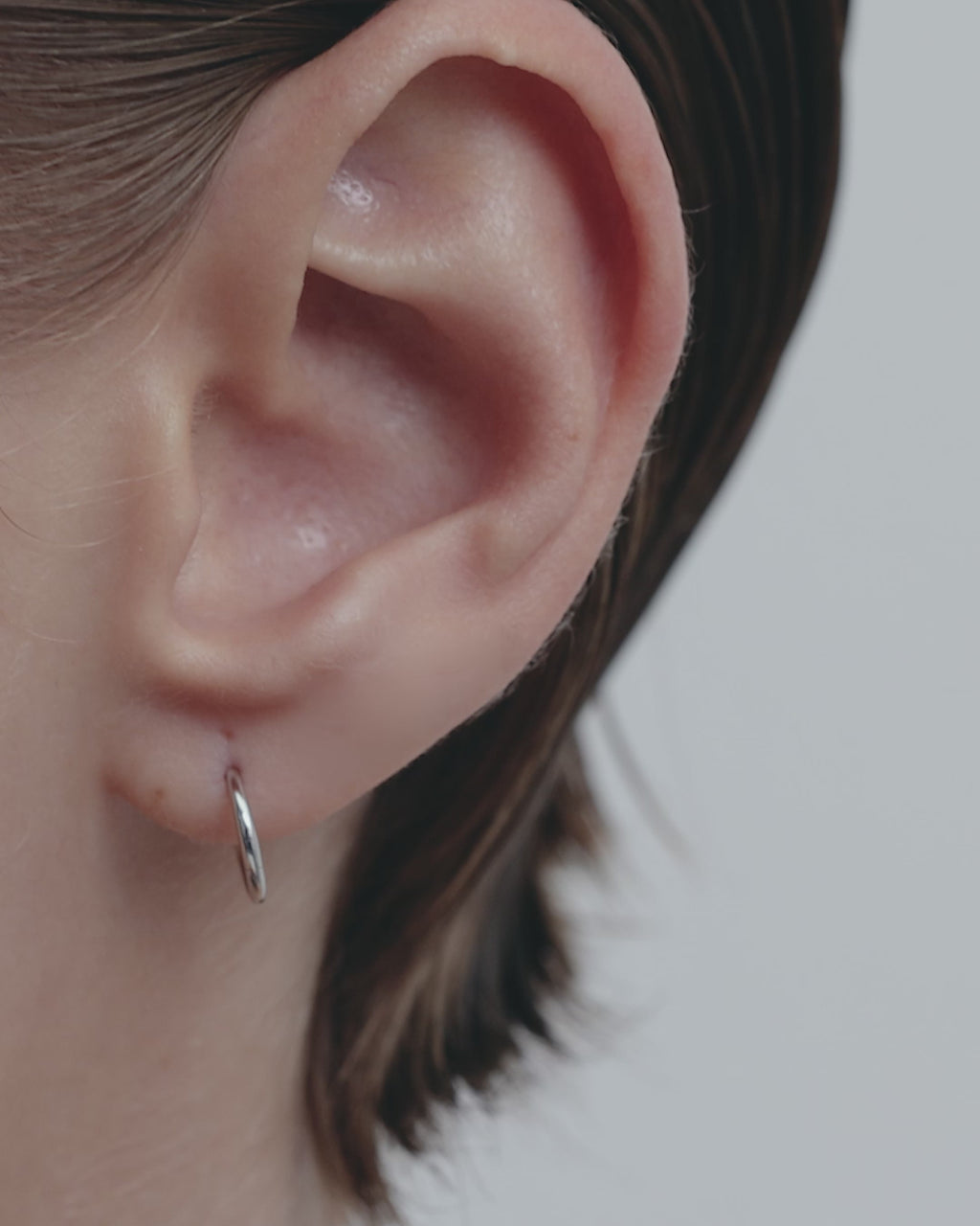 SARAH & SEBASTIAN Bold Hoops in Silver — detail view