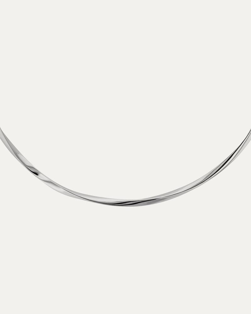 Twisted Pipi Choker