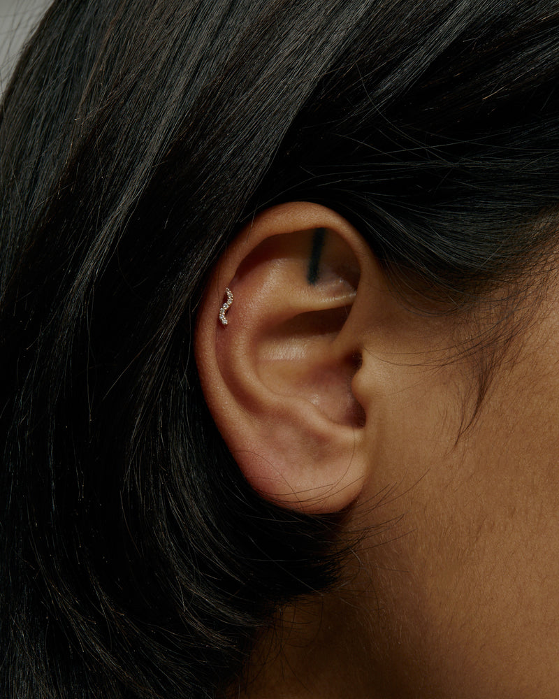 Tiny Wave Cartilage Earring Yellow Gold | Sarah & Sebastian