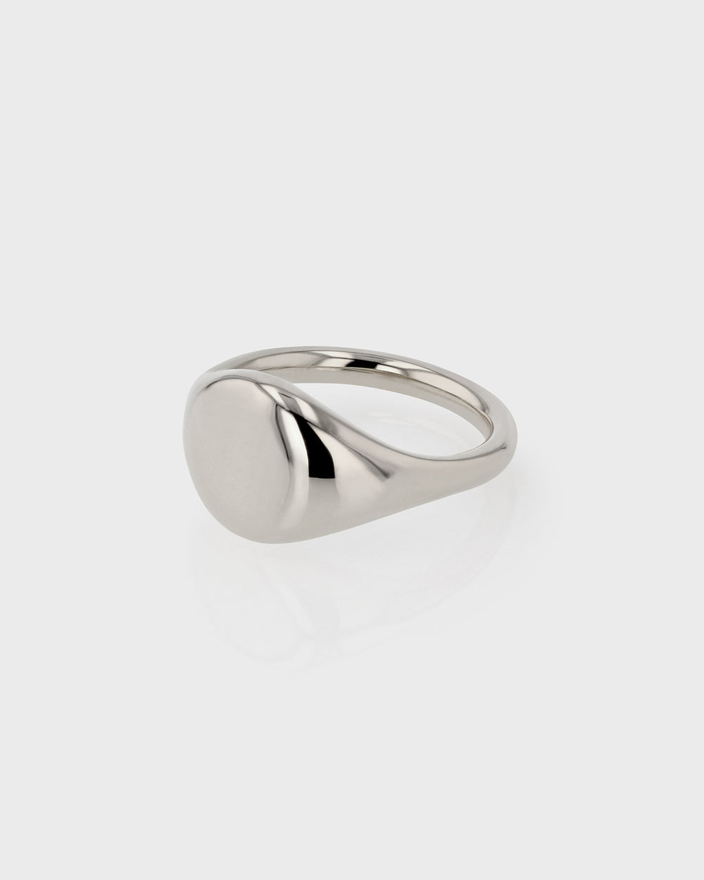 Ingot Round Signet Ring Silver | Sarah & Sebastian