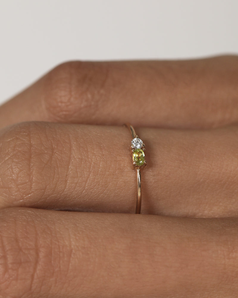 Micro Sand Diamond Peridot Ring Gold | Sarah & Sebastian