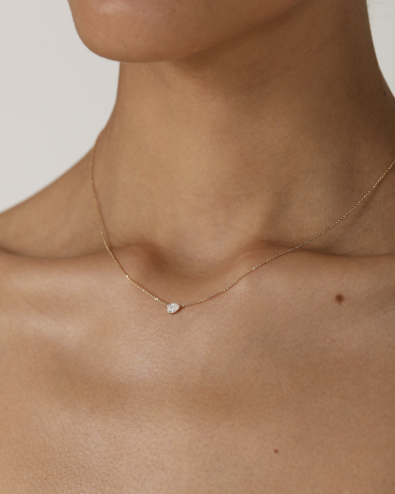 Solitaire Pear Diamond Necklace Gold | Sarah & Sebastian