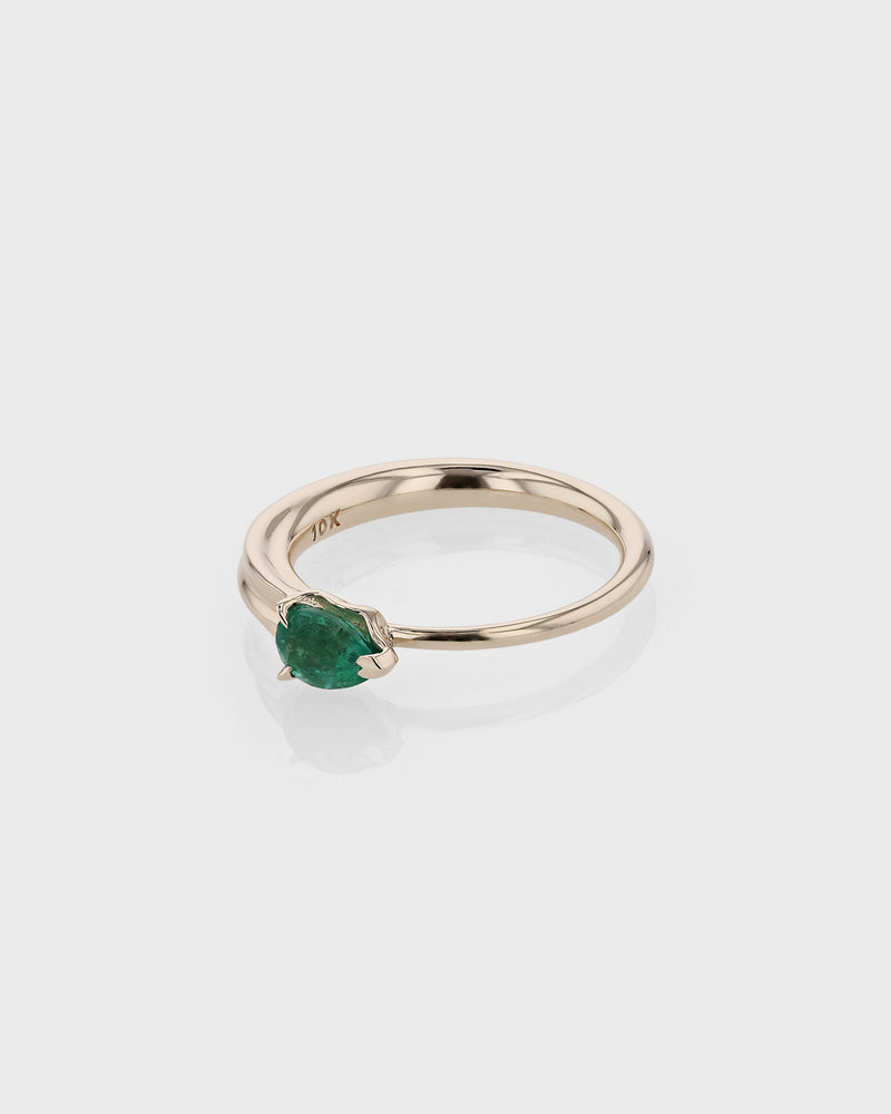 Xanthe Emerald Ring Gold | Sarah & Sebastian