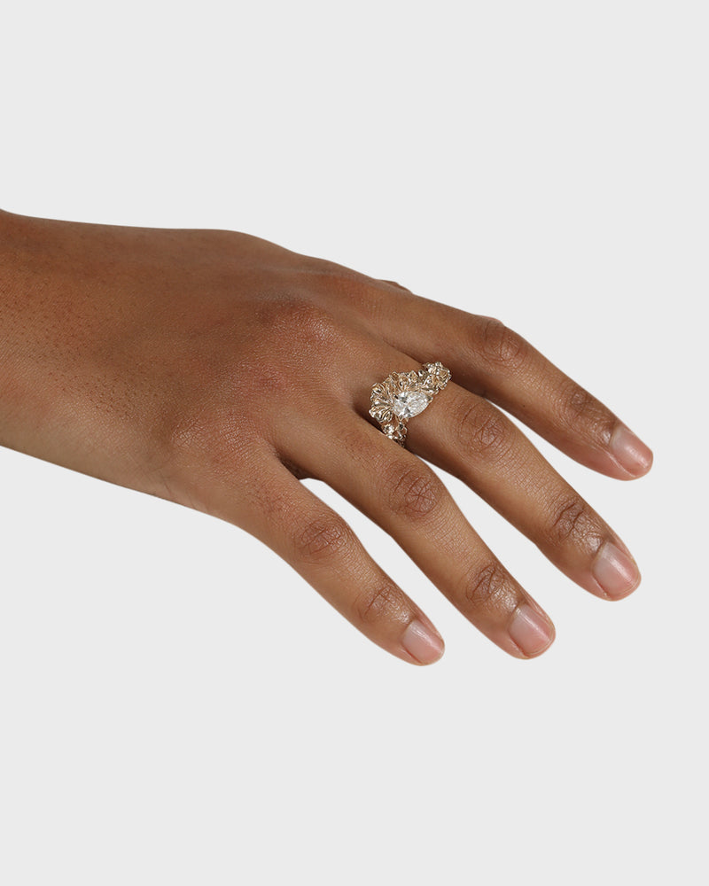 Xanthe Pear Diamond Ring Gold | Sarah & Sebastian